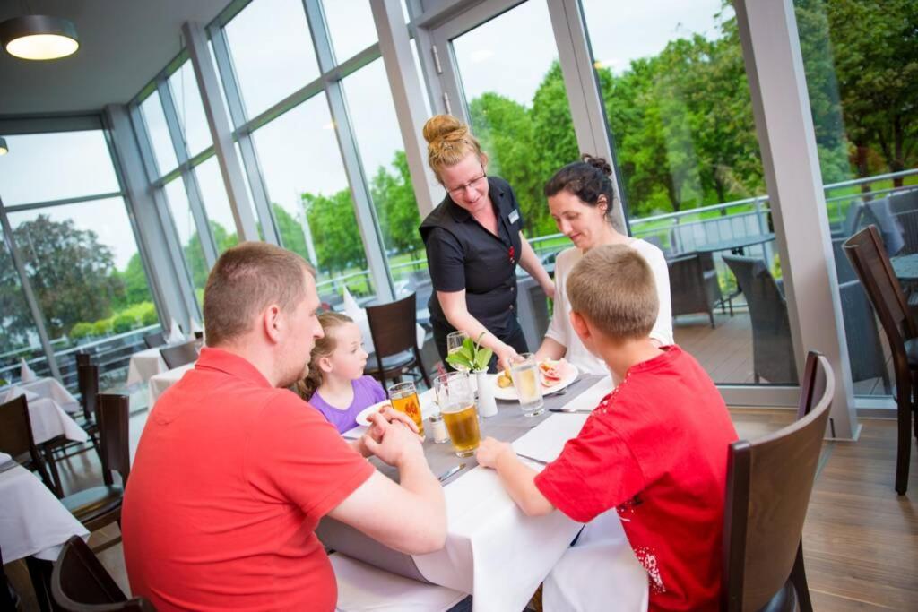 Ferienwohnung Schlossblick Güstrow エクステリア 写真